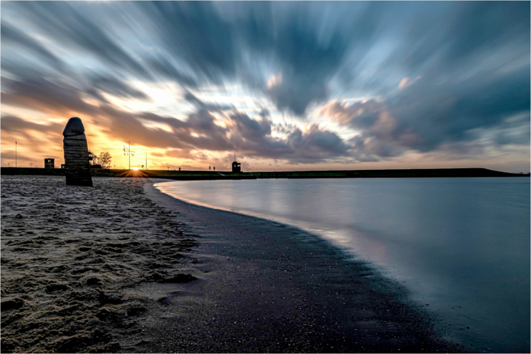 Main image Sonnenuntergang Strand Dangast